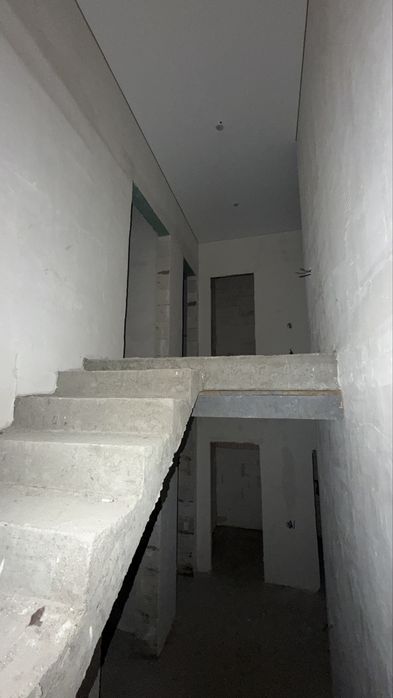 Продается 2-х уровневый Таунхаус