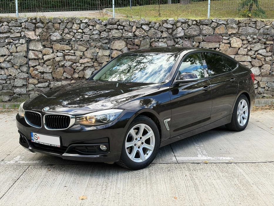 BMW 318d GT/ Senzori de parcare/ Camera retur
