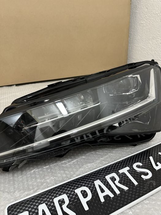 Фар ляв Skoda Superb Crystal Lighting Оборудван Перфектен