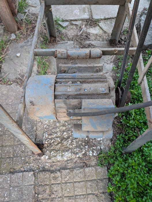 Циркуляр с плот и нож