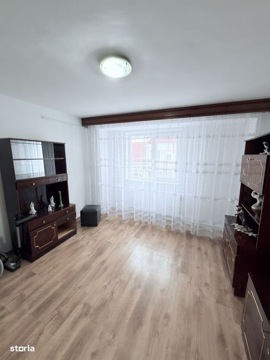 Apartament 4 camere ultracentral zona Junior