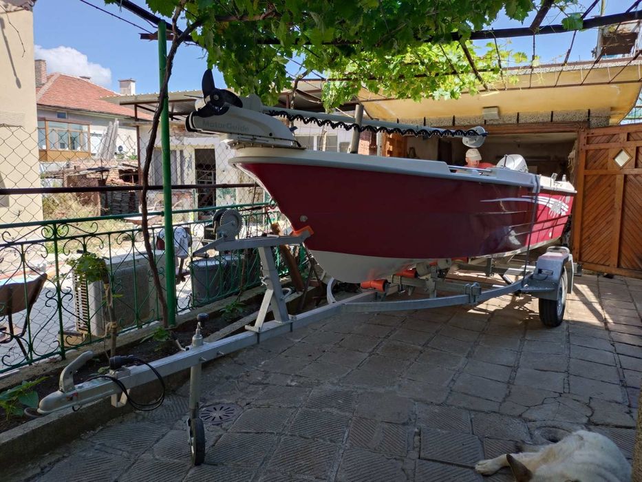Продавам ЛОДКА SAFTER 450