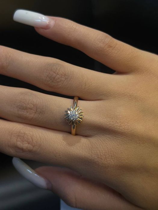 Золото  Кольцо Масса: 1,2