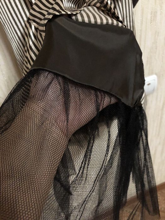 Красивое платье в отличном состоянии