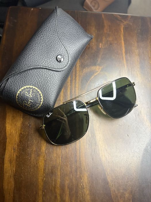Ray-Ban