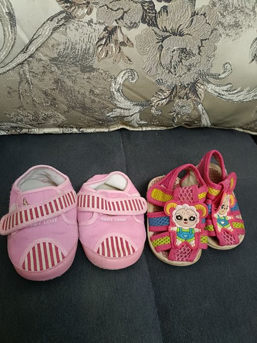 Детская обувь на девочку