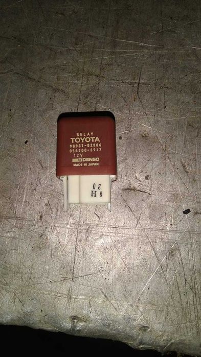 Запчасти Тайота Карина2