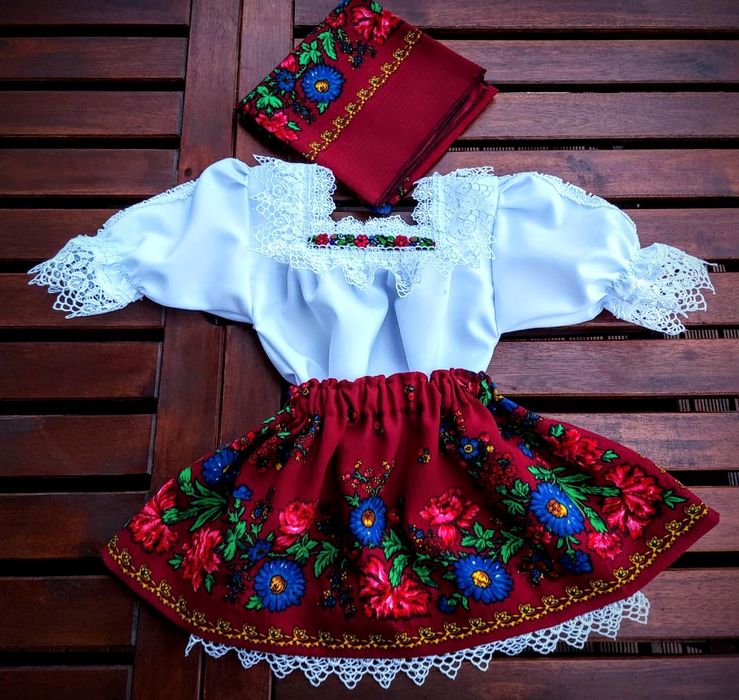 Costumul popular botez fetite complet de maramures. Cod:024