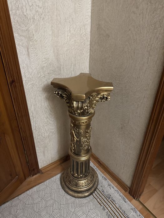 Продается бра с подставкой