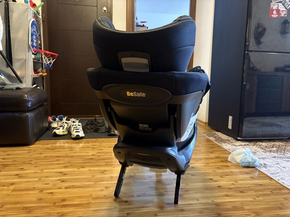 Scaun auto pentru copii Besafe Izi Turn Mi-size