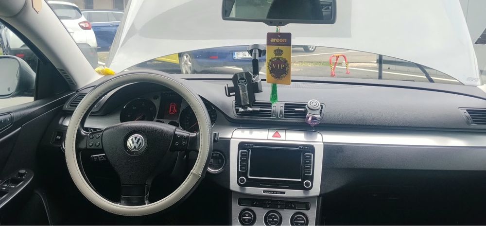 Volkswagen Passat 2009, 2.587 € — imagine 4