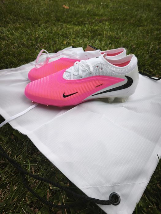 Футболни обувки Nike phantom