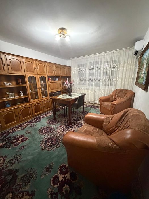 Închiriez apartament 3 camere Trivale, Pitești
