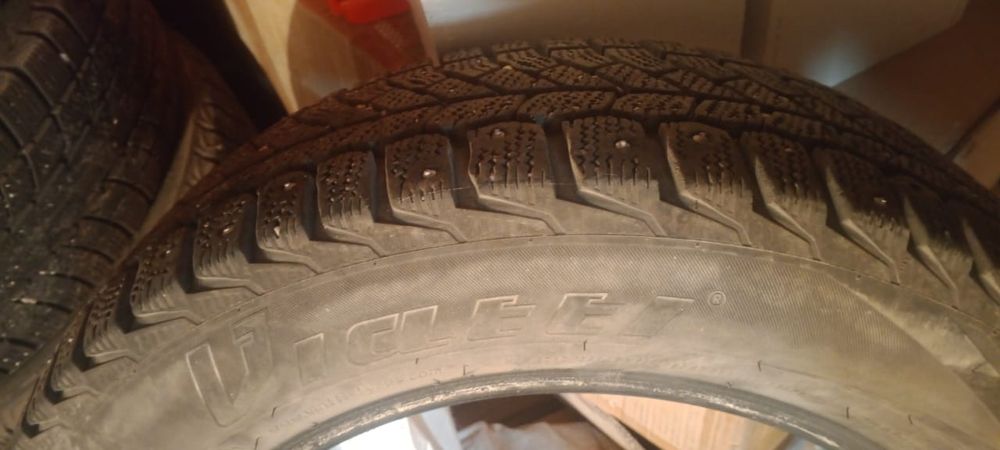 Продам б/у шины Viatti