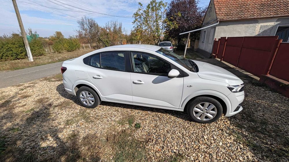 Dacia Logan III Expresion 2023, MT5