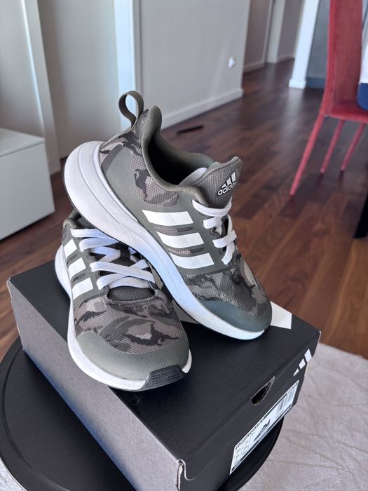 Детски маратонки Адидас и Converse