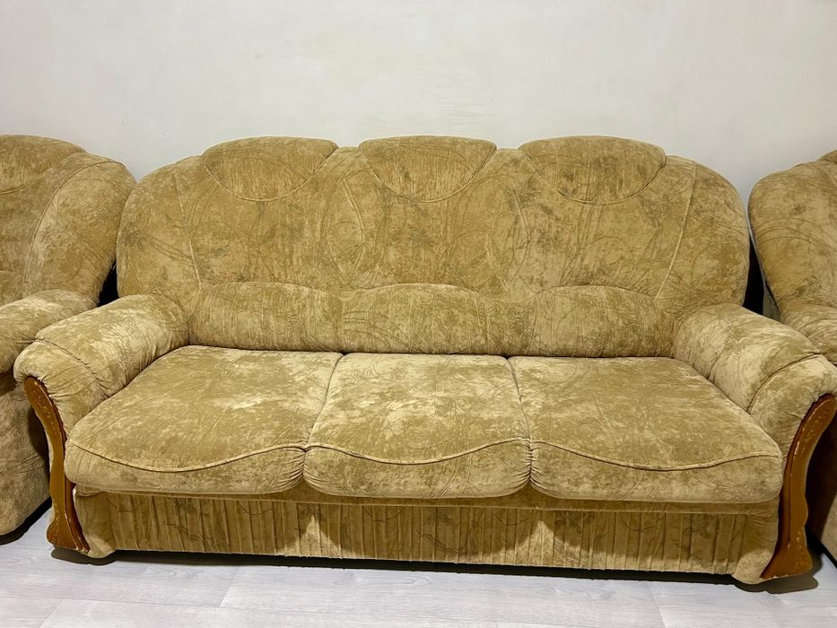 Продам диваны и кресло