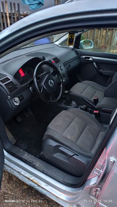 Vând touran 1,9 dizel an 2006