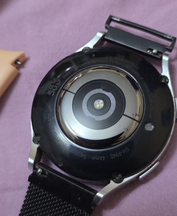 Samsung Galaxy Watch 6 44mm със зарядно