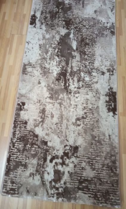 Vand 2 covoare noi cu etichetă