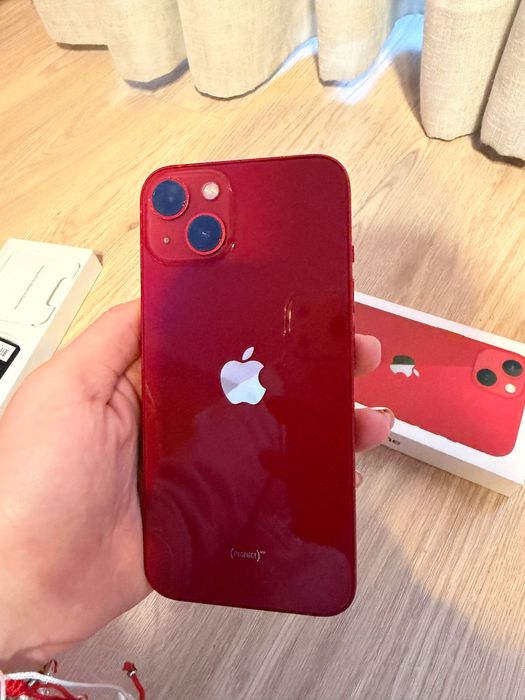 iPhone 13 с живот на батерия 100%