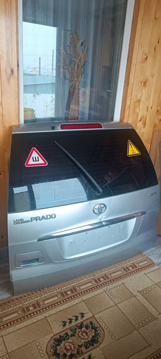 Продам заднию дверь ПРАДО 120