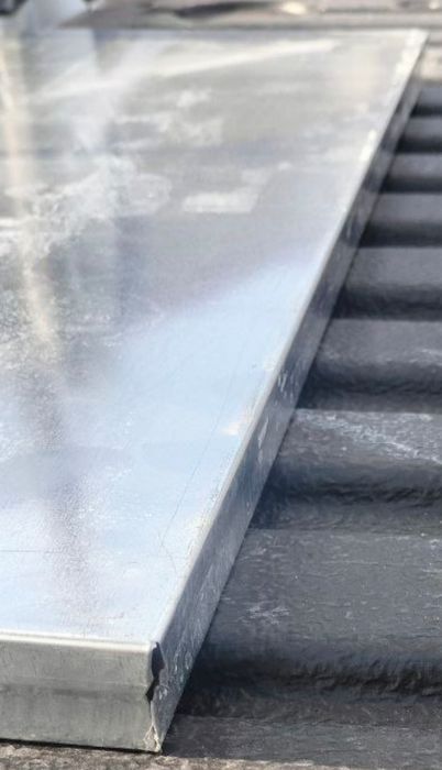 Фальшпол из ацинковки и ДСП