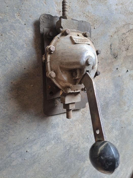 Ручной насос подкачки