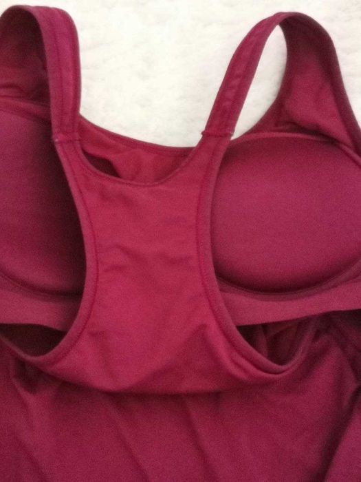 Спортен марков  копмлект Манго 2броя и бельо размер S за 9.90 всичко