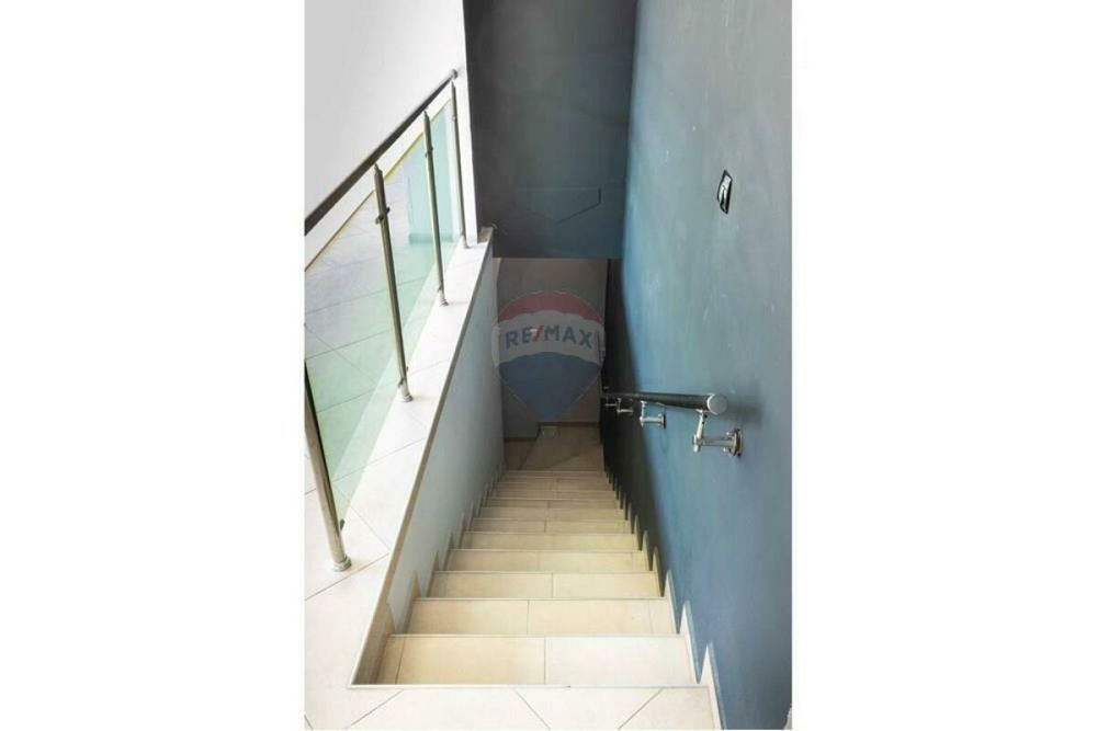 Търговски обект в гр.Петрич