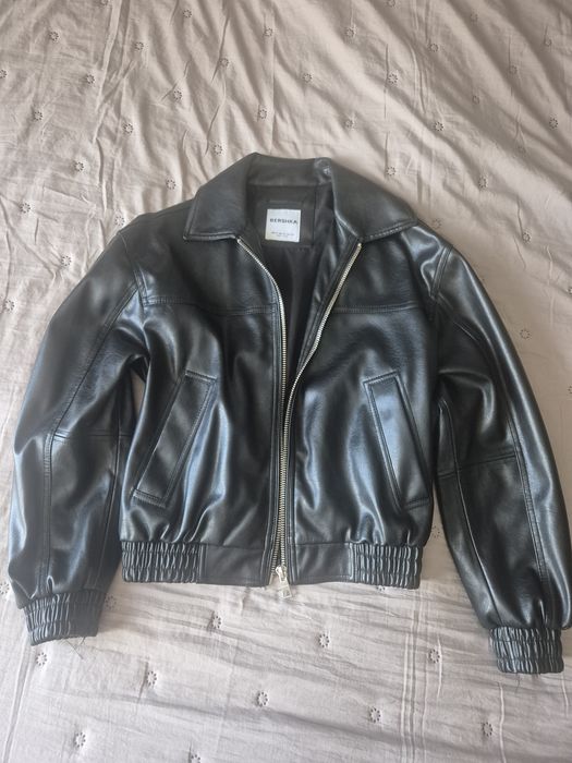 Дамско кожено яке Bershka