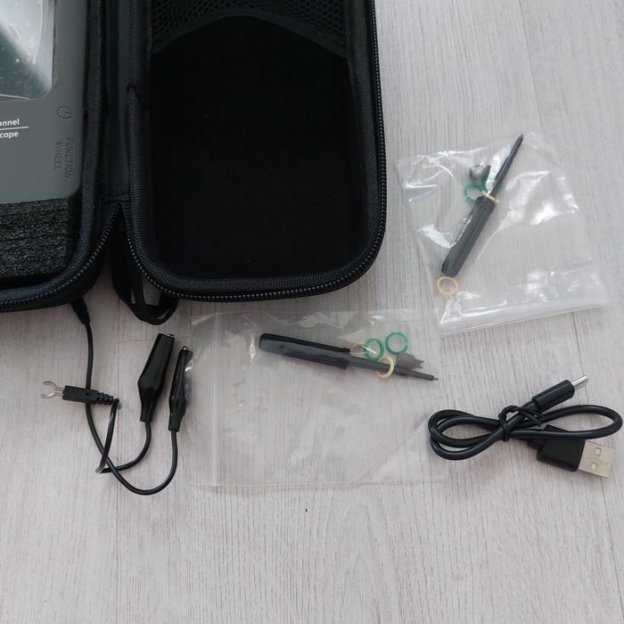 Преносим Двуканален Дигитален Осцилоскоп BSIDE 50MHz, Тъчскрийн + Сигнален Генератор (Идеален за Автодиагностика и Сервизи)