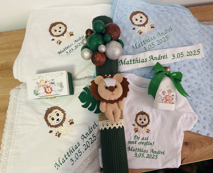 Trusou brodat pentru botez