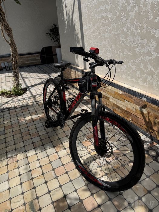 Велосипед 7 скороcтей от shimano в хорошем состоянии царапины на фото