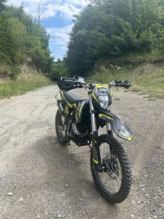 Vând Alfarad t7 250