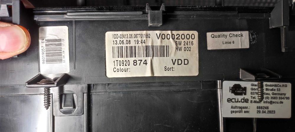 Ceas bord vw touran 1t1 cod 1T0920874