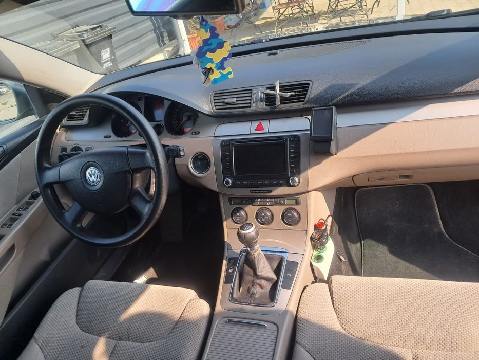 Vând passat b6 2000 euro ușor negociabil