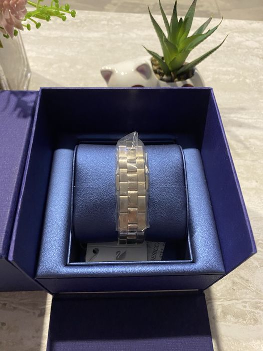 Swarovski дамски часовник Octea Lux Sport (нов, 5632481)