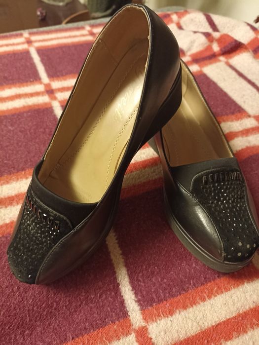 Продам жен. Обувь