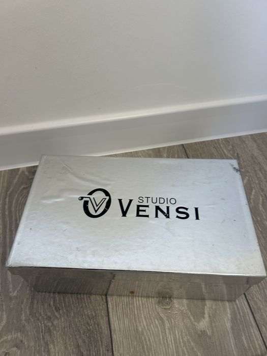 Продам босоножки