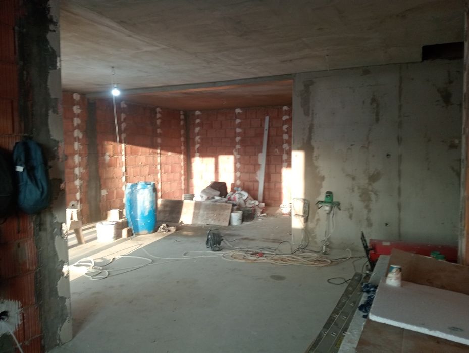 Vând casă single in cisnadie teren 500 mp