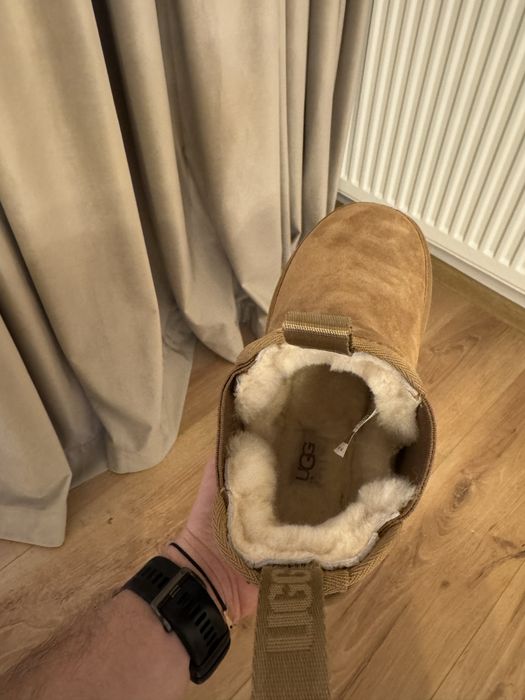 UGG Chelsea Platform noi, cu etichetă. Mărime 40
