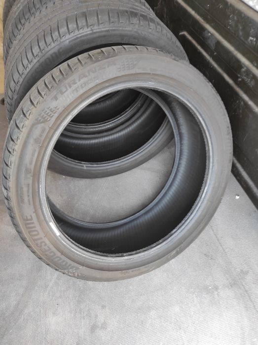 245/40/19 Bridgestone