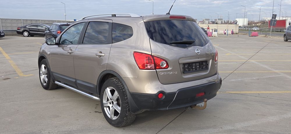 Nissan  Qashqai climatronic 4x4 7 locuri
