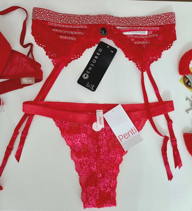 Set Penti nou cu accesorii deosebite