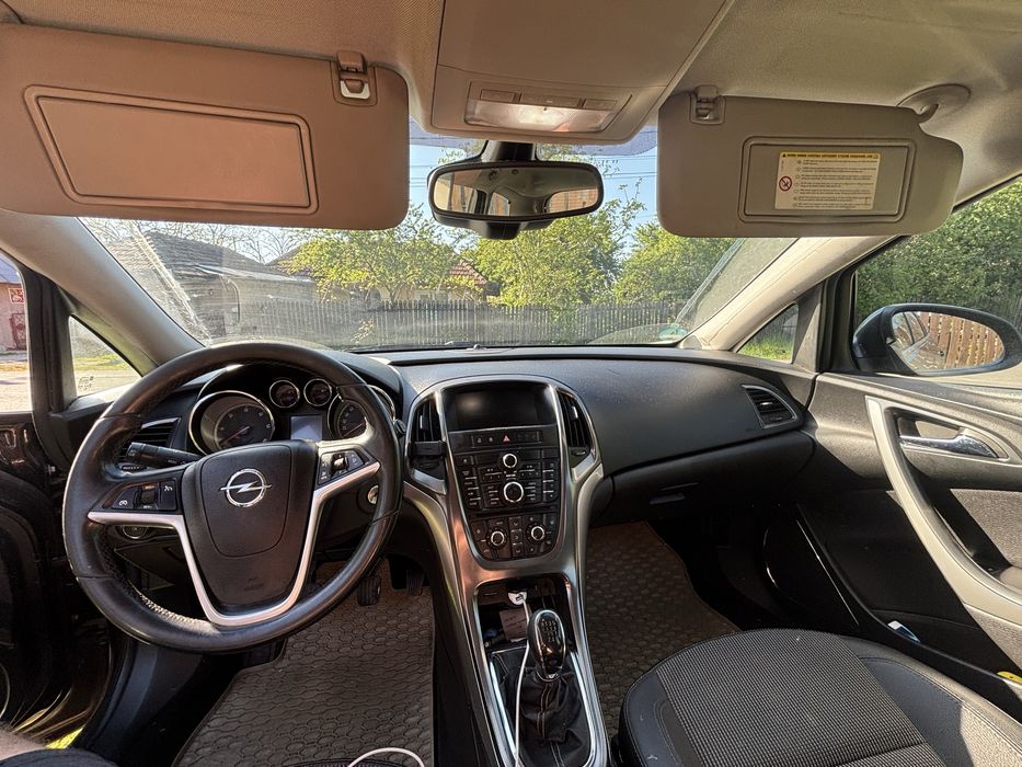 OPEL Astra 2012 — imagine 4