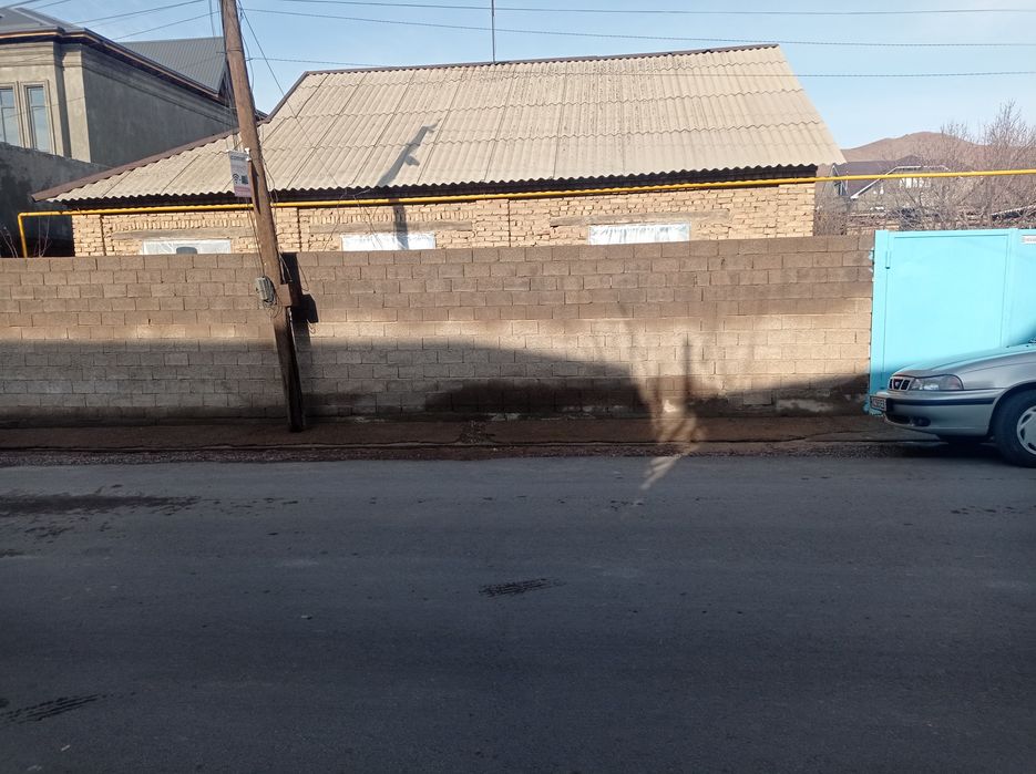 Ховли Уй сотилади