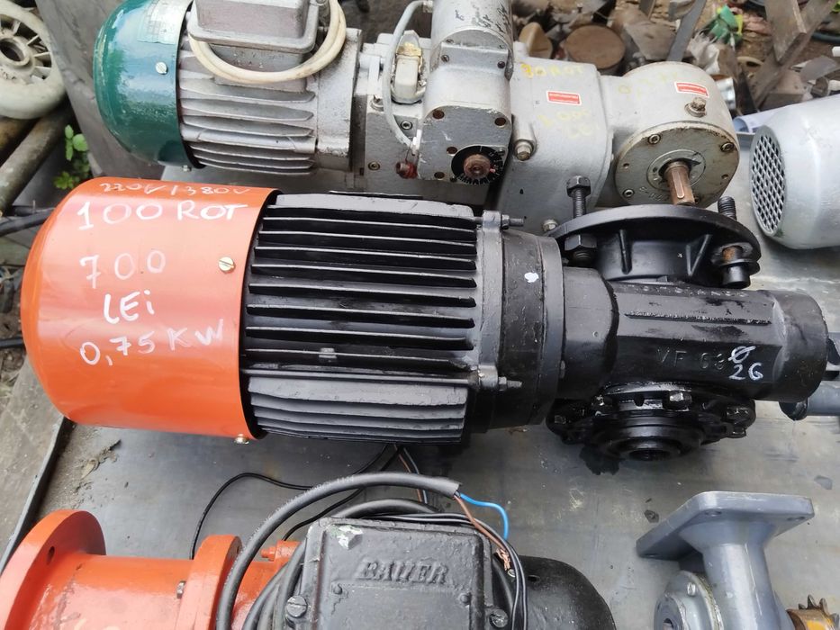 Reductor raport final 100 rot / 0,75 kw