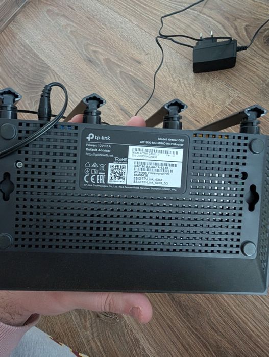 Vând Router TP-Link Archer C80 AC1900
