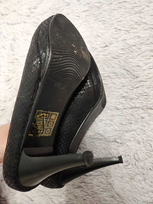 Елегантни Черни Обувки Токчета